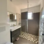 Vue Donnant Sur Le Golfe De St Tropez, 2 Chambres, 6 Pers, Piscine Commune בית נופש *